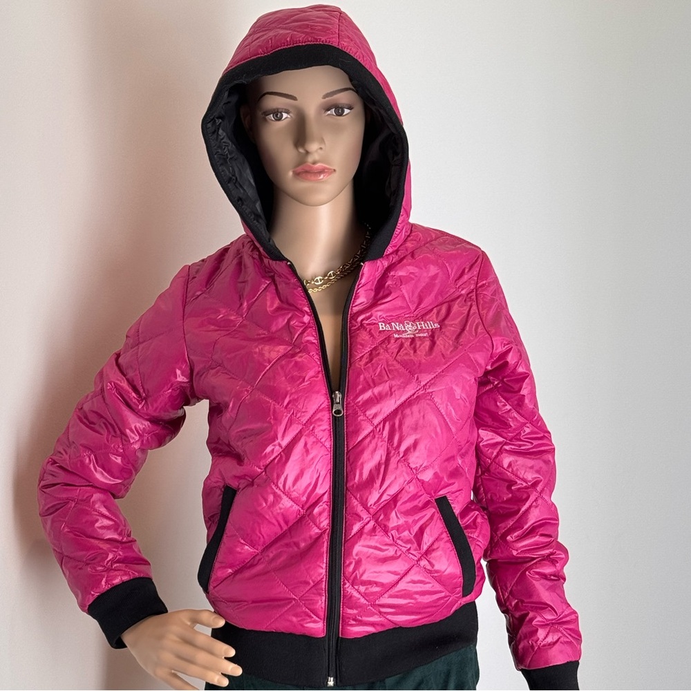 Hot pink & black waterproof puffer number jacket (XS)